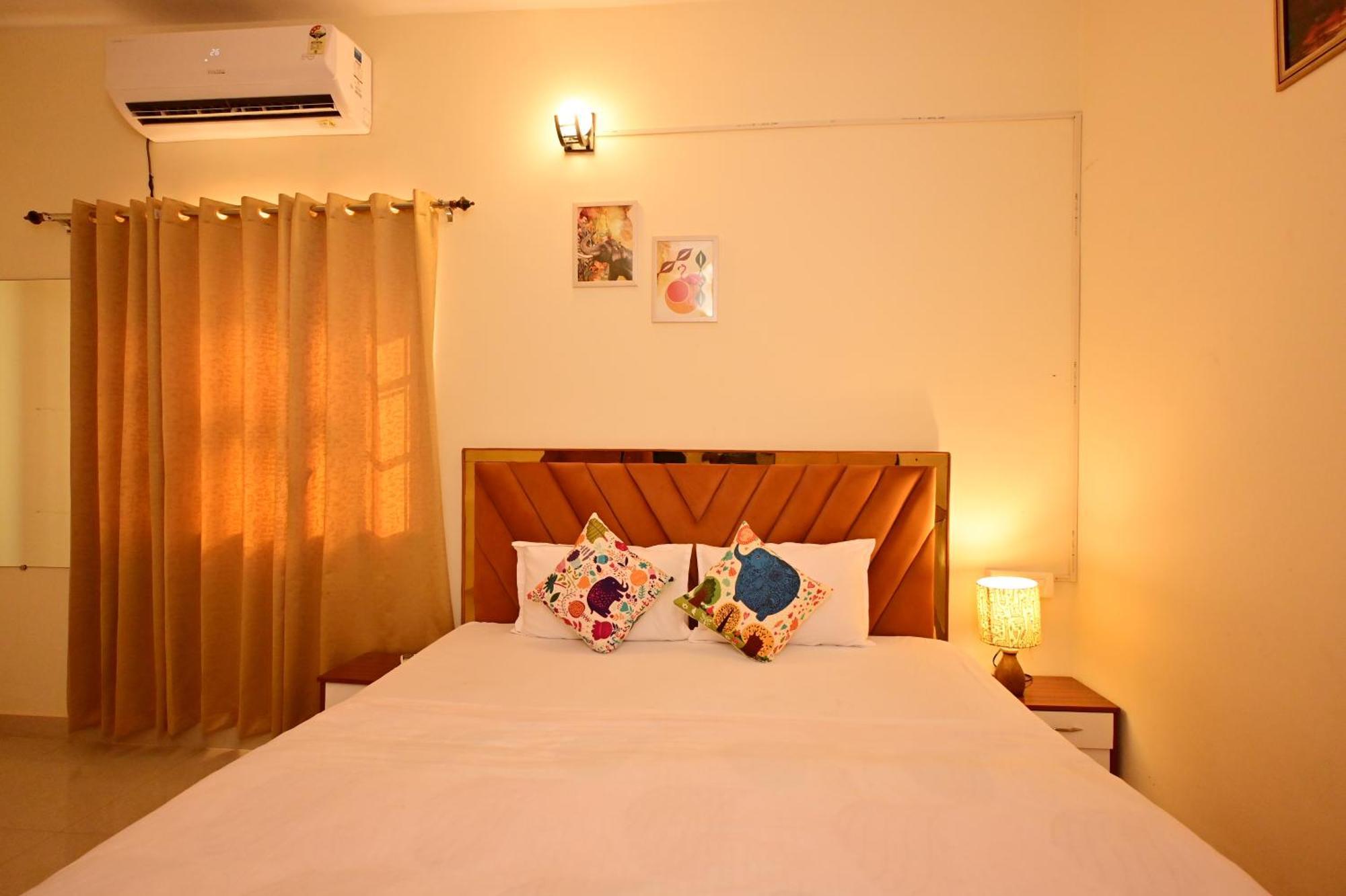 Zoomstay - 3Bhk Apartments Varanasi Ngoại thất bức ảnh