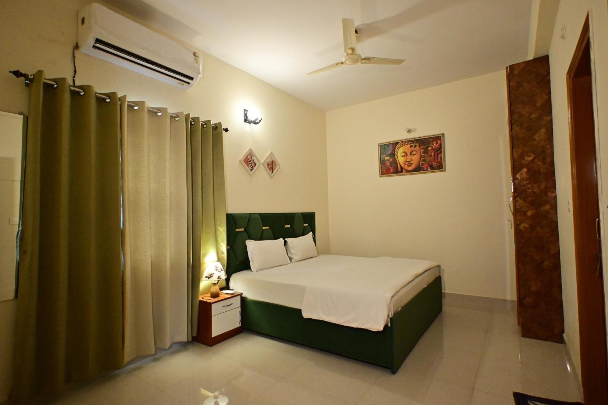 Zoomstay - 3Bhk Apartments Varanasi Ngoại thất bức ảnh