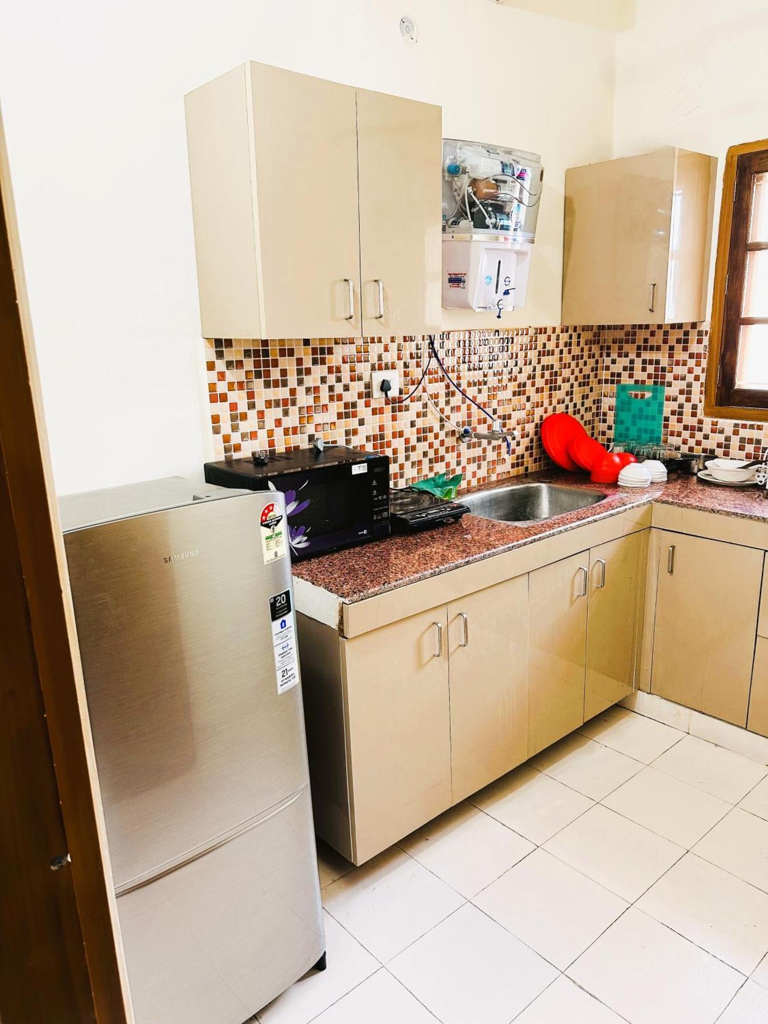 Zoomstay - 3Bhk Apartments Varanasi Ngoại thất bức ảnh