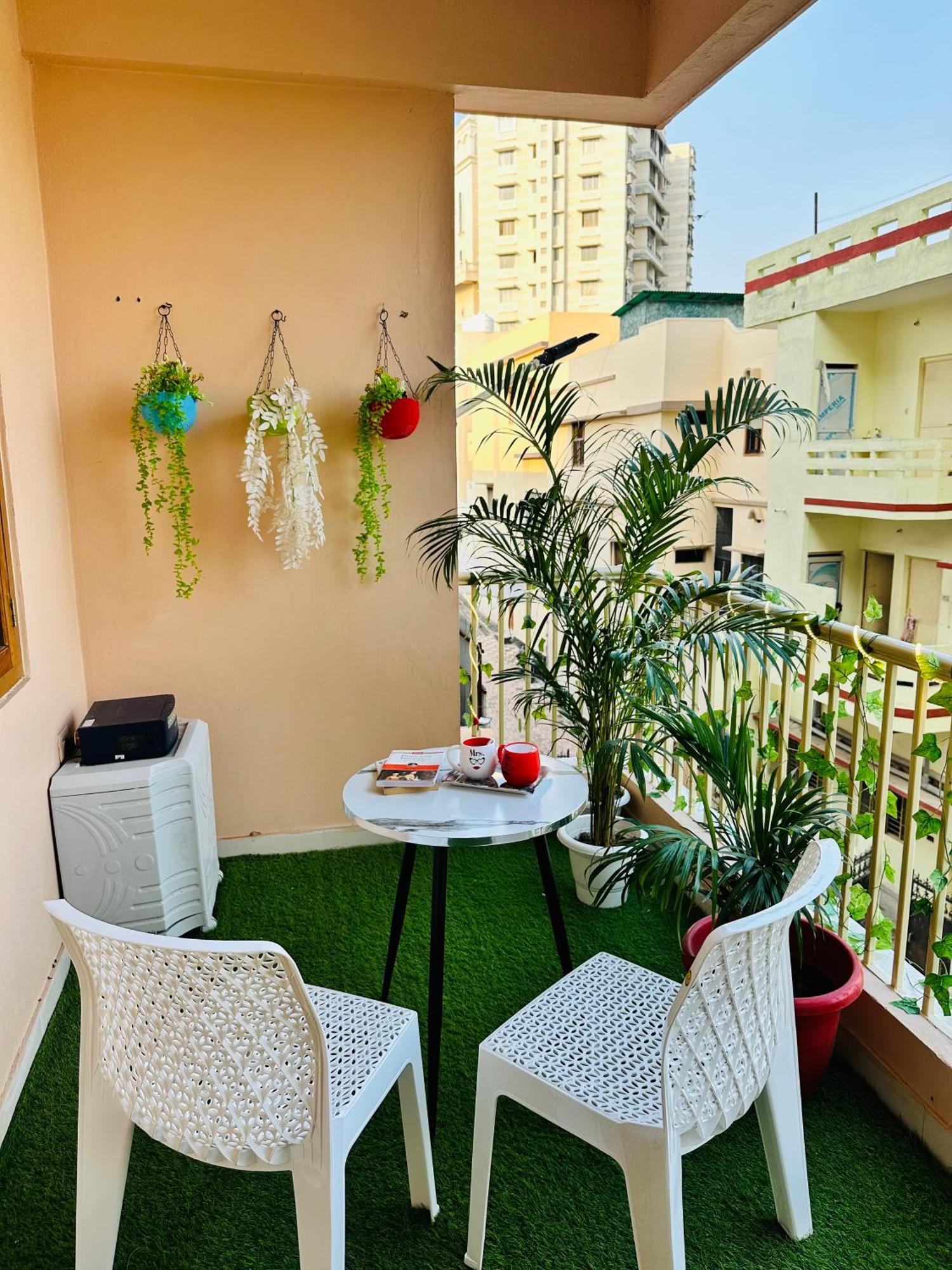 Zoomstay - 3Bhk Apartments Varanasi Ngoại thất bức ảnh