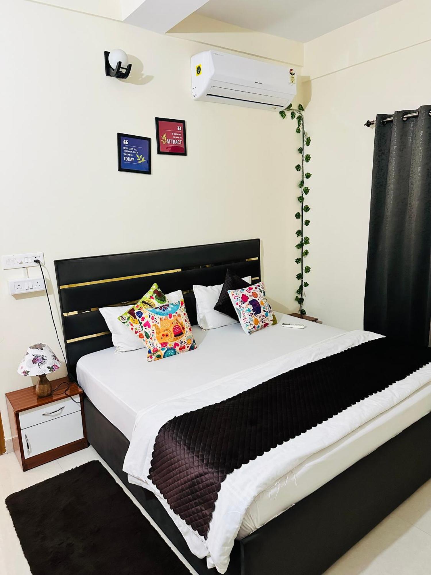 Zoomstay - 3Bhk Apartments Varanasi Ngoại thất bức ảnh