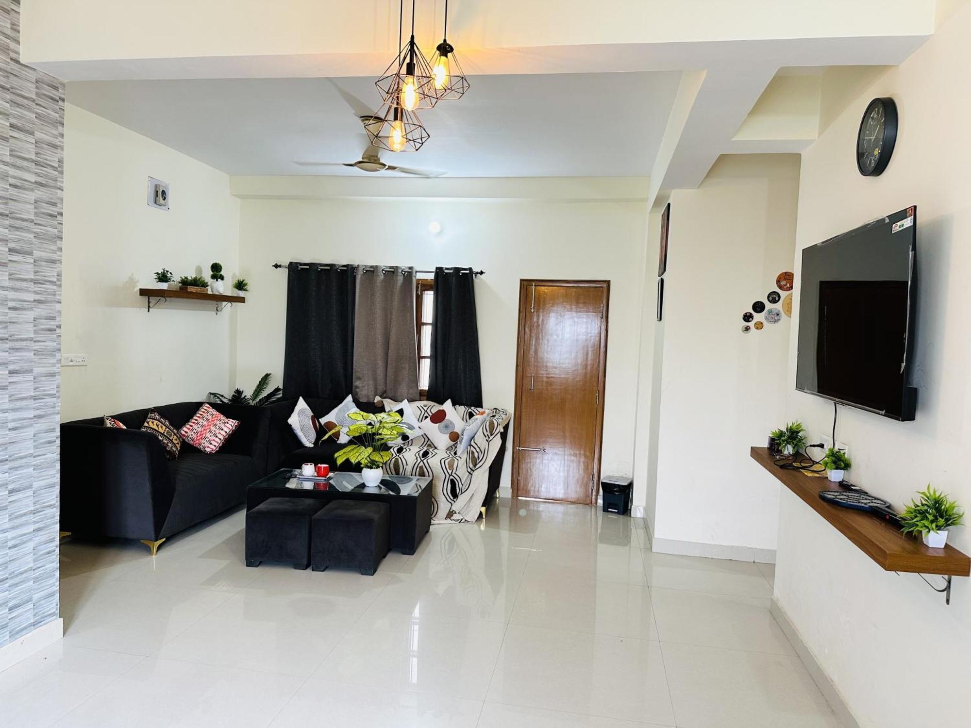 Zoomstay - 3Bhk Apartments Varanasi Ngoại thất bức ảnh