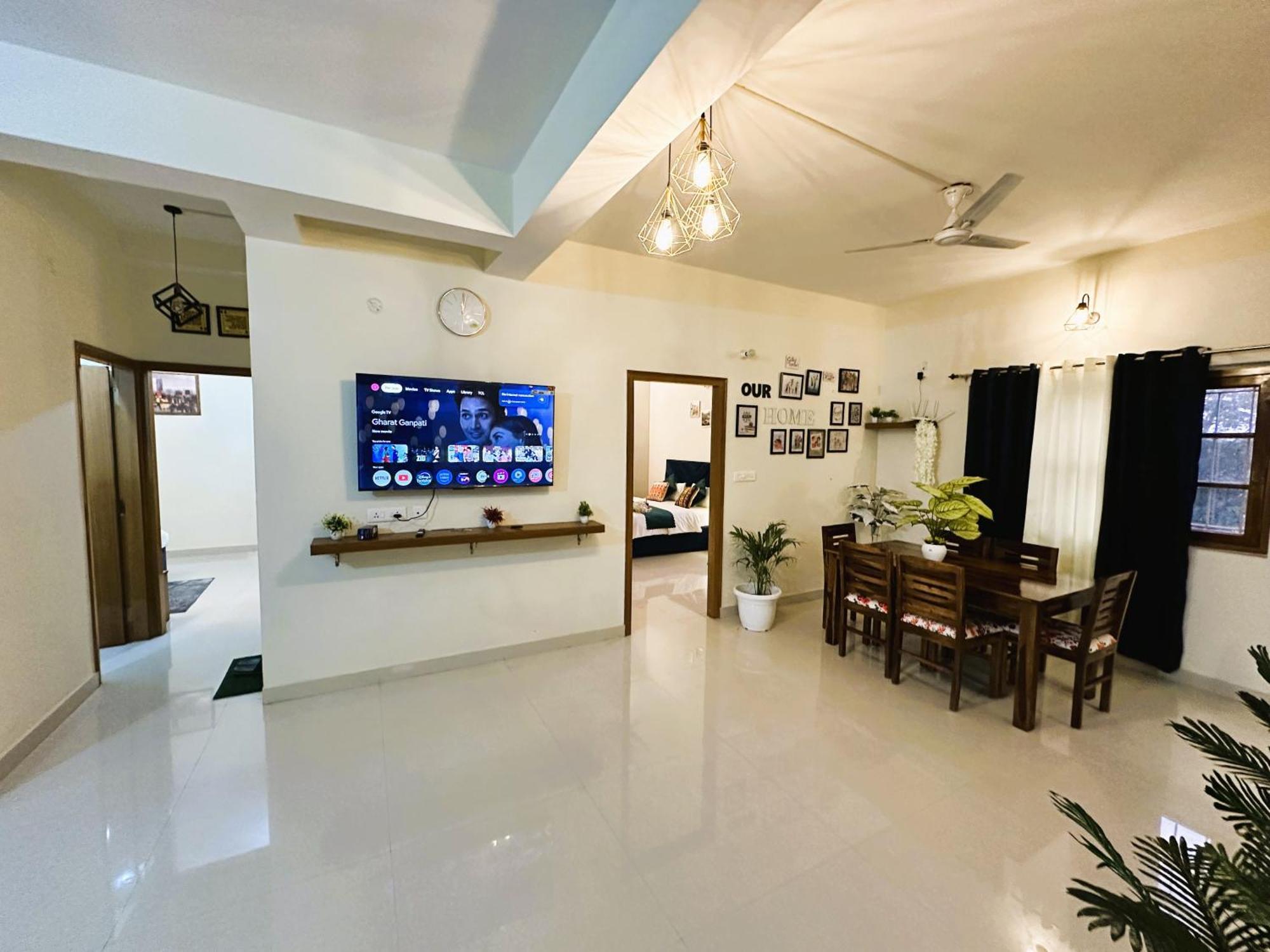 Zoomstay - 3Bhk Apartments Varanasi Ngoại thất bức ảnh